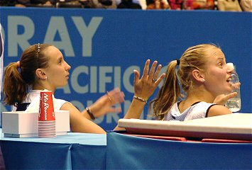 ���񂽁A�ǂ��ɖڂ��A���Ă�˂�B���Ƃ������Ă�ł���Ł`