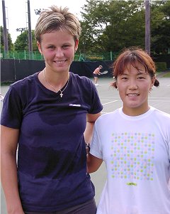 ���i������